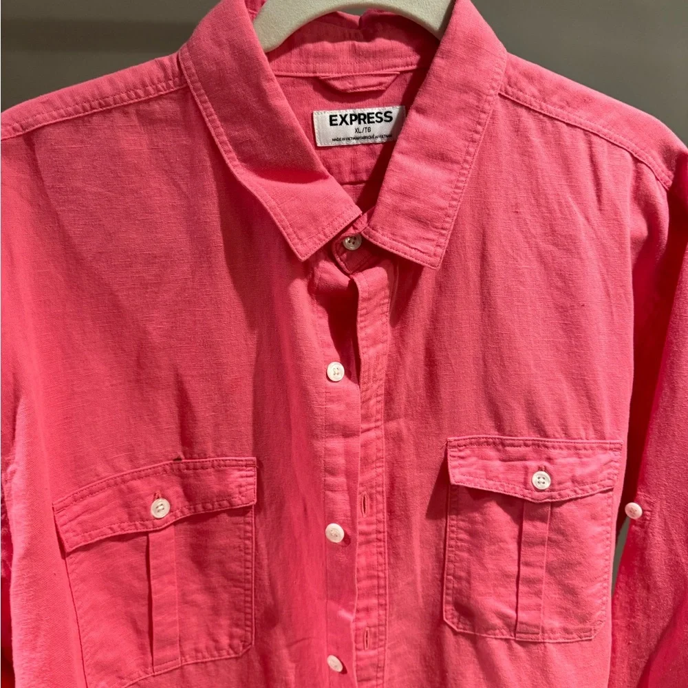 Express button down - Picture 3 of 6